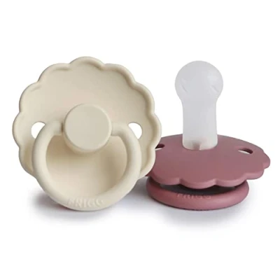 Abbildung von FRIGG Daisy Silikon Schnuller 2 Packung Symmetrischer Sauger in Kirschform BPA frei Hergestellt Dänemark (Cream/Dusty Rose, Größe (6 18 Monate))
