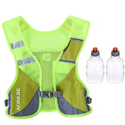 Abbildung von Ultraleicht Reflektierender Trinkrucksack Rucksack Trinkweste Marathon Running für Damen Herren (Grün mit 2 250ml Flaschen)