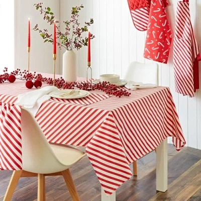 Abbildung von Catherine Lansfield Weihnachtliche Tischdecke mit Zuckerstange, Baumwolle, 137 x 229 cm, Weiß/Rot