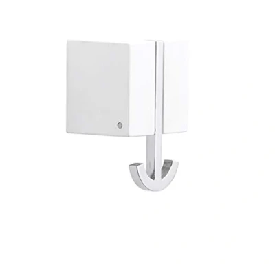 Abbildung von ANCORA, Wandhaken aus robustem Massivholz Buche in weiß matt lackiert. Der Haken ist ein Metall glanz verchromtes Gussteil zum und ausklappen. Maße: H/B/T= 6,3cm 5,3(10,0)cm 10,0(6,3)cm