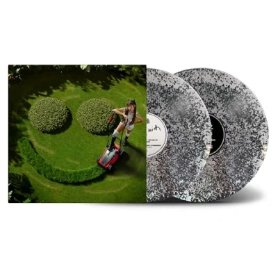 Abbildung von Nina Chuba “Ich lieb mich, ich mich nicht Glitter Liquid Vinyl (2LP) Exklusiv bei Amazon [Vinyl LP]