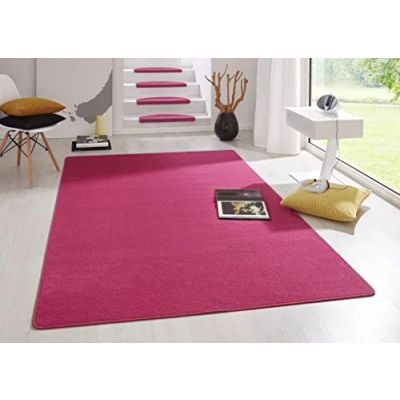 Abbildung von Hanse Home Indoor Teppich Fancy Wohnzimmerteppich einfarbig Modern Velours für Esszimmer, Wohnzimmer, Kinderzimmer, Flur, Schlafzimmer, Küche Pink, 133x195cm
