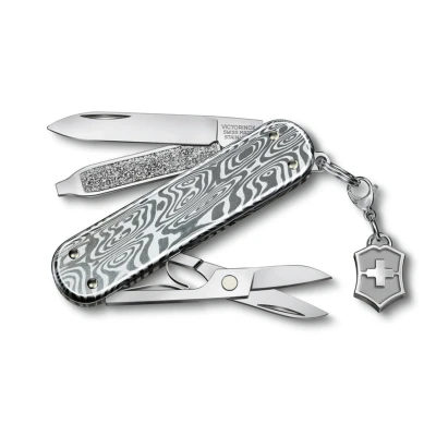 Abbildung von Victorinox Classic SD Brilliant Damast 5 Funktionen
