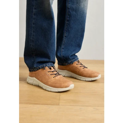 Abbildung von bugatti Herren 343 AFA10 Schnürhalbschuhe,Cognac,44