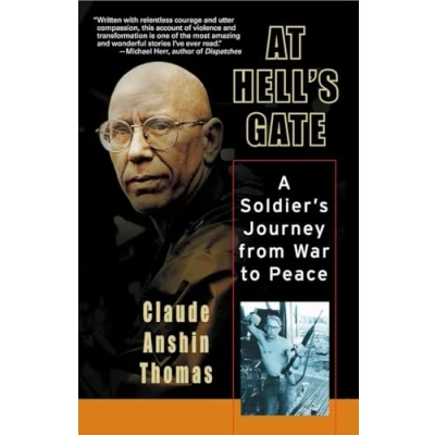 Abbildung von At Hell&#039;s Gate: A Soldier&#039;s Journey from War to Peace