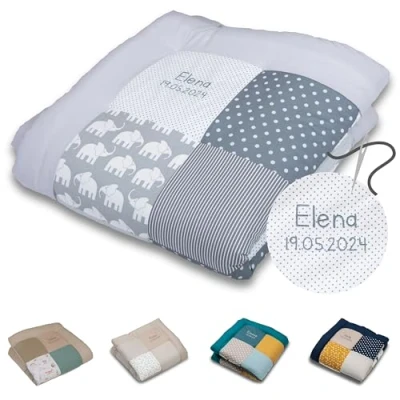 Abbildung von ULLENBOOM Krabbeldecke für Baby mit Personalisierung, 100% OEKO TEX Materialien, Graue Elefanten 100x100 cm Babydecke Namen und Datum, ideal als Spieldecke Geschenk zur Geburt