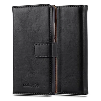 Abbildung von Cadorabo Hülle kompatibel mit Huawei P8 LITE 2015 aus Premium Kunst Leder Flip Klappbare Stoßfeste Magnetische [Standfunktion] [Kartenfächern] Cover für Tasche in Schwarz