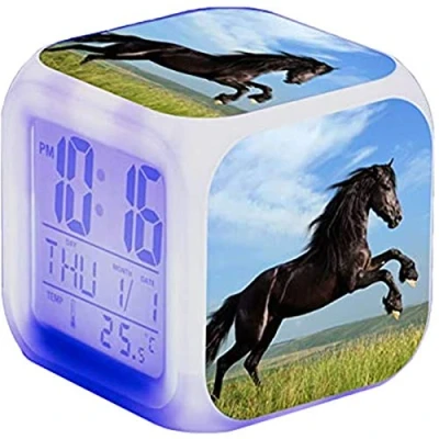 Abbildung von Wecker Pferde Tier Alarm LED Beleuchteter Digital mit Nachtlicht Night Glowing Licht Anzeige Zeit Geburtstagsgeschenke für Kinder (9)