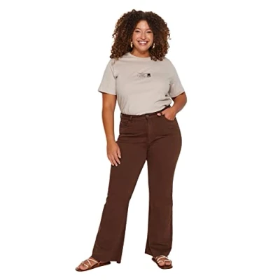 Abbildung von Trendyol Women&#039;s Damen Gerade Hohe Taille Plus Size Jeans, Brown, 42 Größen