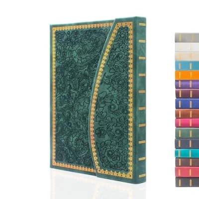Abbildung von VICTORIA&#039;S JOURNALS Magnet Tagebuch, geschnitztes Vintage Notizbuch aus Kunstleder, Hardcover, pers?nliches linierte Seiten, Lesezeichen, 20,3 x 14,4 cm