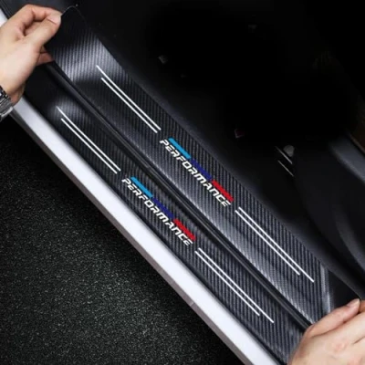Abbildung von 4 Stück für Performance Auto Einstiegsleisten Türschweller Schutzfolie Kohlefaser Lackschutzfolie Selbstklebend Trittschutz Aufkleber Tür Schritt Platte Abdeckung B