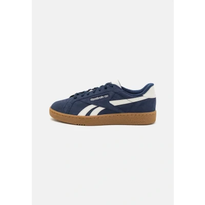 Abbildung von Reebok Unisex Club C Grounds Uk Sneaker,Vecnav Chalk Rbkg04,43 EU