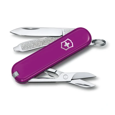 Abbildung von Victorinox Schweizer Taschenmesser, Klein, Classic SD, Multitool, Swiss Army Knife mit 7 Funktionen, Klinge, Nagelfeile, Schraubendreher