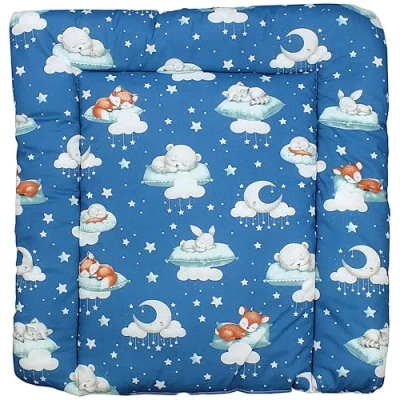Abbildung von TupTam Baby Wickeltischauflage mit Baumwollbezug Gemustert, Farbe: Schlafende Tiere/Dunkelblau, Größe: 75 x 85 cm