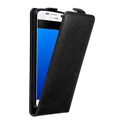 Abbildung von Cadorabo Hülle kompatibel mit Samsung Galaxy S7 Flip Design aus Premium Kunst Leder Klappbare Stoßfeste Magnetische Cover für Tasche in Schwarz