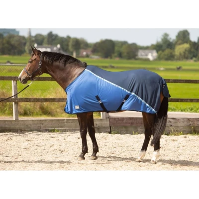 Abbildung von Harry&#039;s Horse Mesh Pro Decke Dunkelblau Unterlänge: 135 cm &amp; Rückenlänge: 105