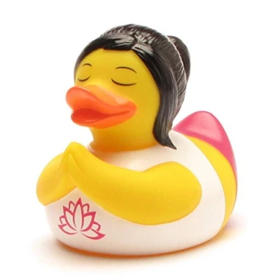 Abbildung von Quietscheente Yoga I Badeente L: 7cm inkl. Gummienten Schlüsselanhänger im Set Geschenk für Fans und Trainerinnen