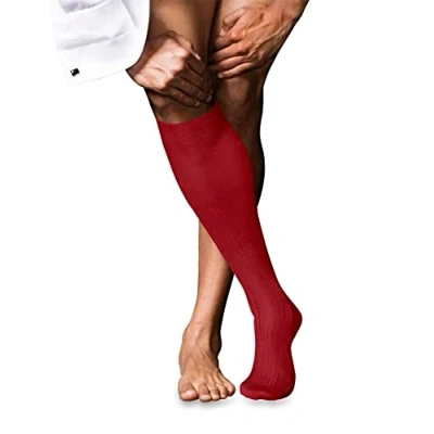 Abbildung von FALKE Herren No. 10 Kniestrümpfe atmungsaktive Baumwolle hochwertig seidiger Glanz elegant verstärkte Herrensocken flache Naht druckfreie Fußspitze fein gerippt einfarbig Business 1 Paar