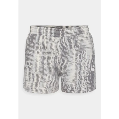 Abbildung von PUMA Damen ESS Nature 2.0 Mid Rise AOP Shorts 4&quot; Gestrickte Shorts, Cool Dark Gray,