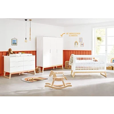 Abbildung von Pinolino Kinderzimmer Bridge extrabreit groß, 3 tlg., mit Kinderbett, extrabreiter Wickelkommode, großem Kleiderschrank, edelmatt und massive Esche