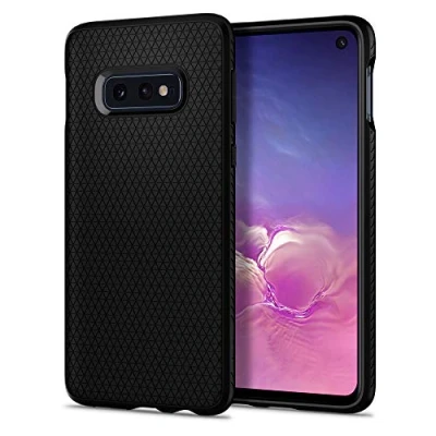 Abbildung von Samsung Galaxy S10e Hülle Silikon Spigen Soft Case/Backcover Handyhülle Schwarz Shockproof/Stoßfest