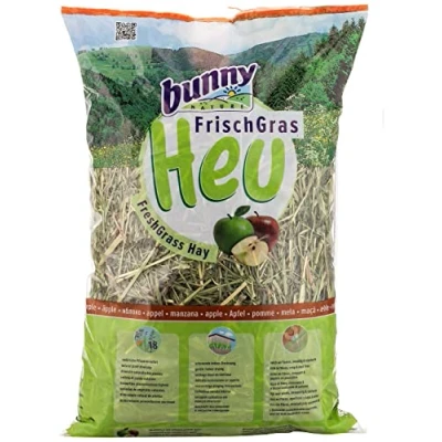 Abbildung von Bunny Allgäuer Frischgras Heu mit Apfel 500 g Mischfuttermittel für Zwergkaninchen &amp; Nagetiere Reich an Fasern, knackig staubarm Natürliche Pflanzenvielfalt