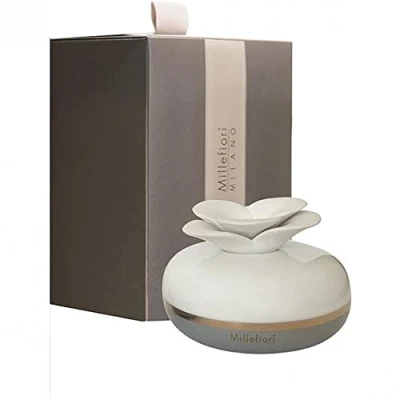 Abbildung von Millefiori Milano Airdesign Diffuser in Form Einer Blume, der Farbe: weiß/grau, geeignet zum Befüllen mit Raumduft, Maße: Durchmesser: 12cm, Höhe: 16cm, 1BFGI