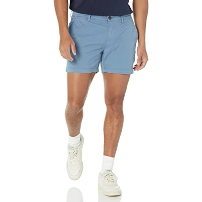 Abbildung von Amazon Essentials Herren 13 cm Flatfront Chinoshorts mit hohem comfort in schmaler Passform (zuvor Goodthreads), Blau, 42W