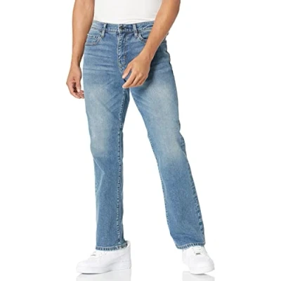 Abbildung von Amazon Essentials Herren Bootcut Jeans mit gerader Passform, Helle Waschung, 34W / 30L