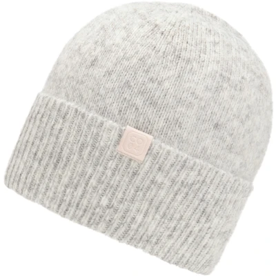 Abbildung von chillouts Strickmütze &quot;Riana Hat&quot;, mit dezentem Markenlogo und breitem Umschlag