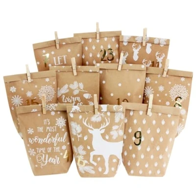 Abbildung von Papierdrachen Adventskalender zum Befüllen 24 bedruckte Geschenktüten und Zahlenaufkleber Klammern Motiv Cozy Winter weiß Basteln Verschenken Weihnachten