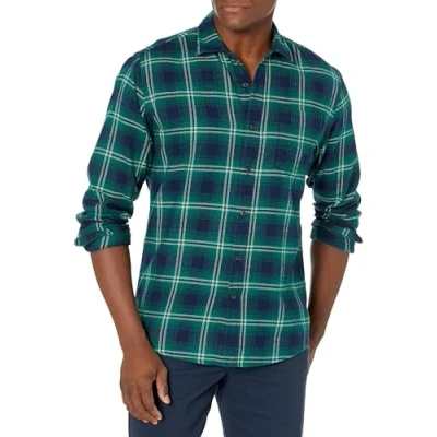 Abbildung von Amazon Essentials Herren Langarmhemd aus Flanell (in Übergröße erhältlich), Grün Marineblau Schatteneffekt Karomuster, XS
