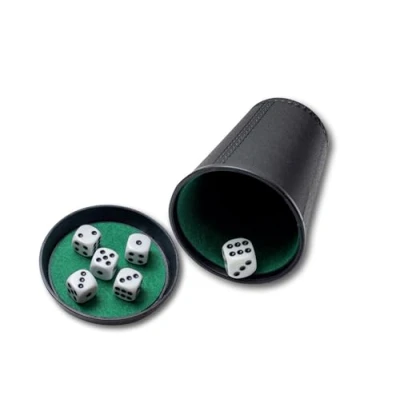 Abbildung von Noris Spiel Zubehör Würfelbecher Set mit 6 Würfeln 16mm und Deckel 606152776