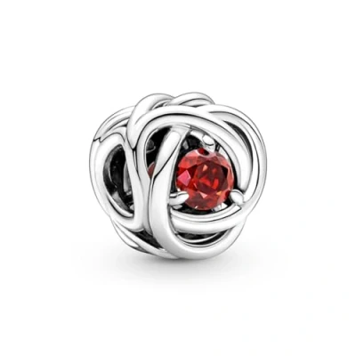 Abbildung von PANDORA Juli Geburtsstein Wahres Rot Ewigkeitskreis Charm aus Sterling Silber mit Kristall, 790065C01