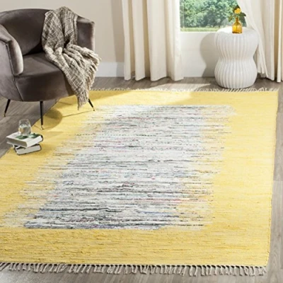 Abbildung von SAFAVIEH Modern Teppich für Wohnzimmer, Esszimmer, Schlafzimmer Montauk Collection, Kurzer Flor, Elfenbein und Gelb, 152 X 244 cm