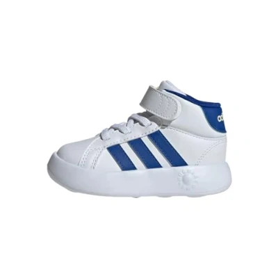 Abbildung von adidas Sportswear GRAND COURT MID KIDS Sneaker Design auf den Spuren des Superstar, für Kinder