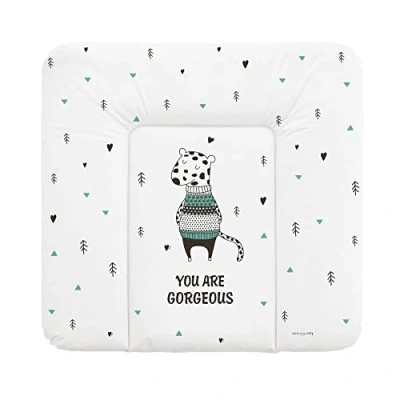 Abbildung von Schnucky Wickelauflage weiche Baby Wickelunterlage, Wickeltischauflage, wasserdicht und abwaschbar, für Wickeltisch/Wickelkommode geeignet. [75 x 72 cm, Leopard]