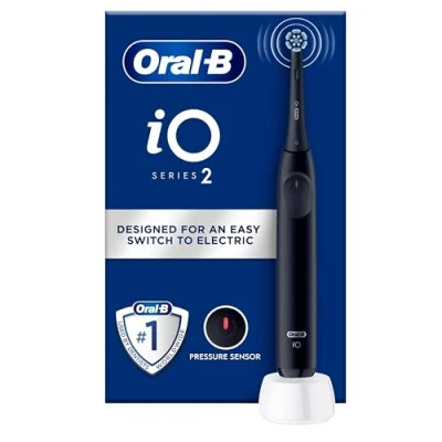 Abbildung von Oral B iO 2 elektrische Zahnbürste, schwarz, für Erwachsene, 3 Reinigungsmodi, sanft das Zahnfleisch, weiche Bürste, Zubehör, Ersatzbürste, Ladegerät