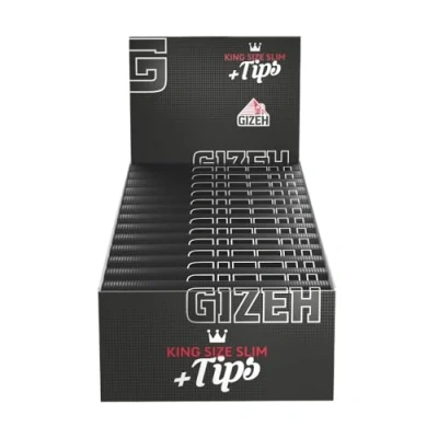 Abbildung von GIZEH BLACK King Size Slim + Tips Blättchen zum Drehen Packung mit Magnetverschluss, recyclebar 26er Pack á 34 Premium Rolling Paper (14 g/m²)