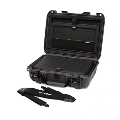 Abbildung von Nanuk 923 Wasserdichter Hartschalenkoffer mit Laptop Kit, Riemen (TSA Verschlüsse) Graphit