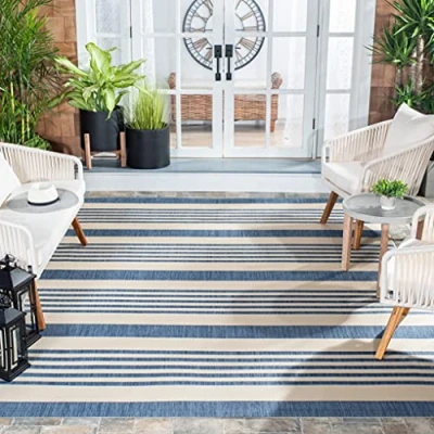 Abbildung von SAFAVIEH Geometrisch Teppich für Wohnzimmer, Esszimmer, Schlafzimmer Courtyard Collection, Kurzer Flor, Beige und Blau, 79 X 152 cm