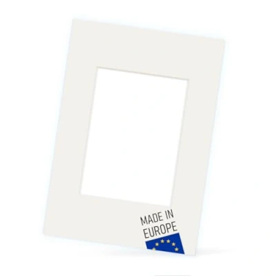 Abbildung von PHOTOLINI Passepartout Karton 30x40 cm außen für Bilder 20x30 cm, Creme Weiß, 1,5 mm, säurefrei, alterungsbeständig, Schrägschnitt Präsentation &amp; Schutz Ihrer und Fotos