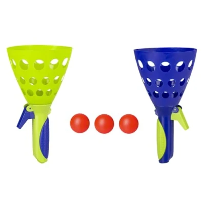 Abbildung von Idena Spielzeug Gartenset 40006, Fangballspiel für Kinder 2 Fangkörbe &amp; 3 Bälle, 1 Set zufällige Farbe