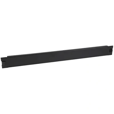 Abbildung von Star Tech Blindblende Rackblende 1U 19 Zoll Server Rack Blende Werkzeuglose Installation TAA konforme Füllblende (RKPNLTL1U)