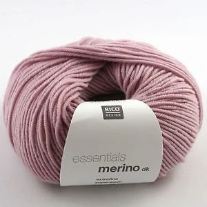 Abbildung von Rico Essentials Merino dk, Farbe 78, Merinowolle Stahl grau zum Stricken und Häkeln