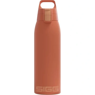 Abbildung von SIGG Isolierte Trinkflasche Shield Therm One Eco Red Für kohlensäurehaltige Getränke geeignet Auslaufsicher Spülmaschinenfest BPA frei 90% recycelter Edelstahl Rot 1L