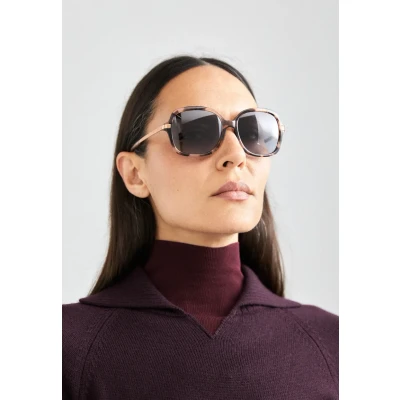 Abbildung von Michael Kors Adrianna II MK2024 316213 57 Sonnenbrille