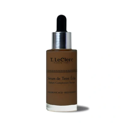 Abbildung von T.LeClerc Anti Aging Serum Nr. 12 Moka Flüssige Foundation Pflege, leuchtender &amp; einheitlicher Teint, Second Skin Effect, Hyaluronsäure, 30 ml