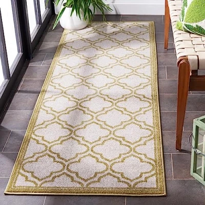 Abbildung von SAFAVIEH Geometrisch Teppich für Wohnzimmer, Esszimmer, Schlafzimmer Amherst Collection, Kurzer Flor, Elfenbein und Hellgrün, 69 X 213 cm