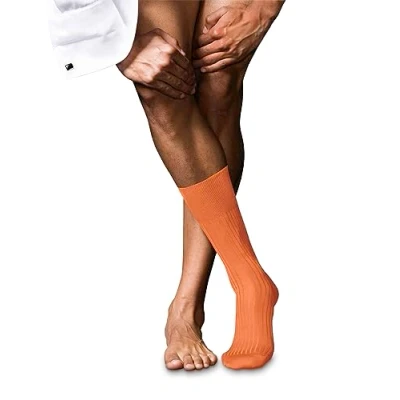 Abbildung von FALKE Herren Socken No. 10 Pure Fil d&#039;Écosse Baumwolle einfarbig 1 Paar, Rot (Fire 8150), 45 46